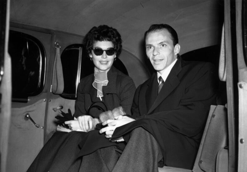 galleries/2010/11/03/frank-sinatra-s-life-and-loves/frank-sinatra-addition-9_cnaztg