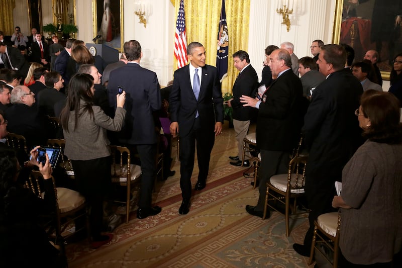 articles/2012/11/14/obama-s-ironic-symbolic-meeting-with-ceos-at-the-white-house/obama-fiscal-meeting-gross-new-tease_ei5eam