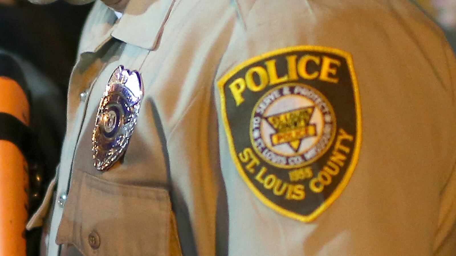 cheats/2014/11/17/ferguson-cop-sued-for-raping-woman/141117-ferguson-rape-cheat_ehbmms