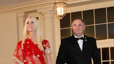 cheats/2009/11/27/reality-show-for-white-house-crashers/crashers_ezu7dh