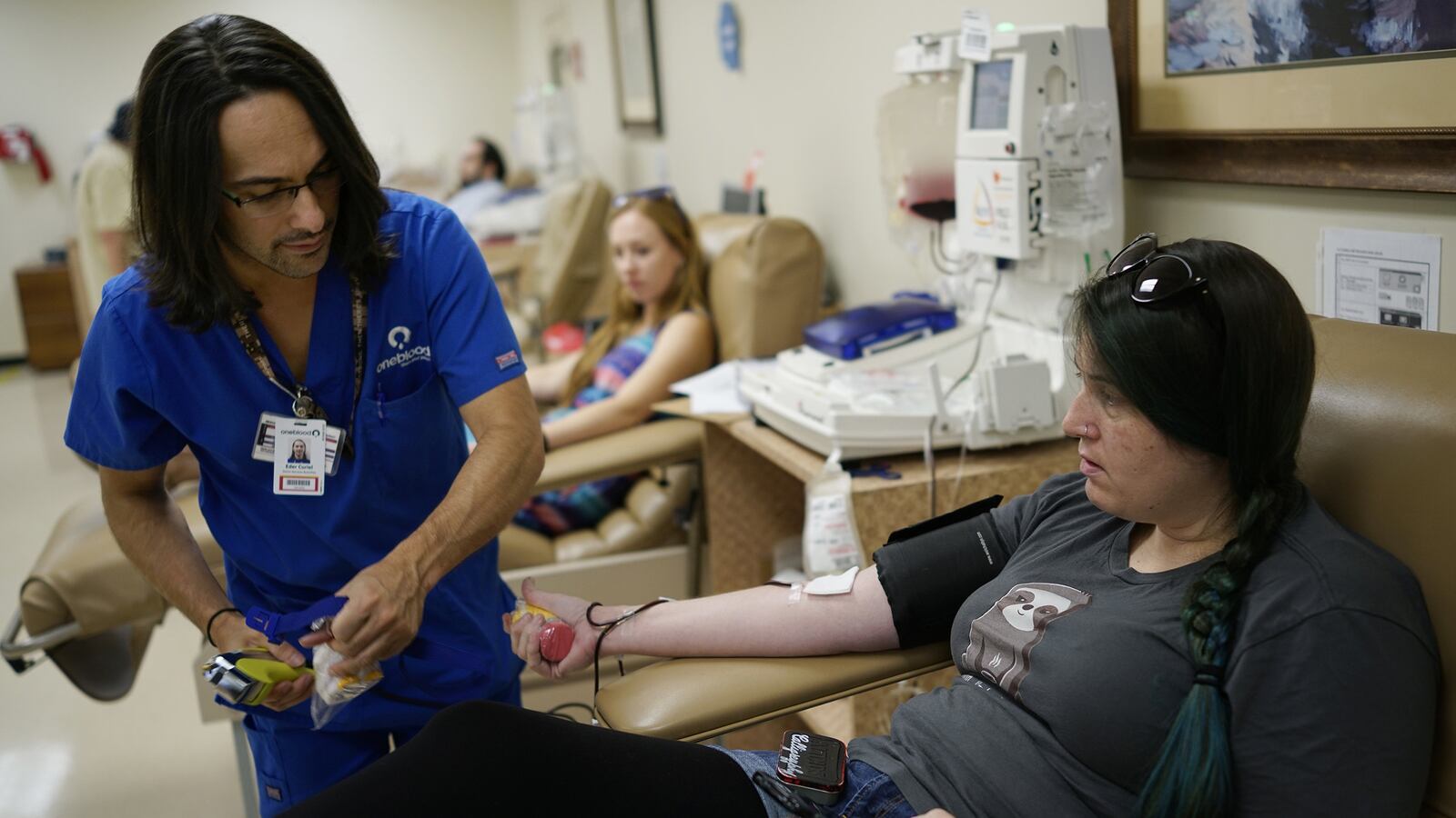 articles/2016/06/13/donate-blood-call-your-representatives-use-your-voice-what-you-can-do-to-help-orlando-right-now/160613-eisinger-orlando-donation-tease_pylwsk