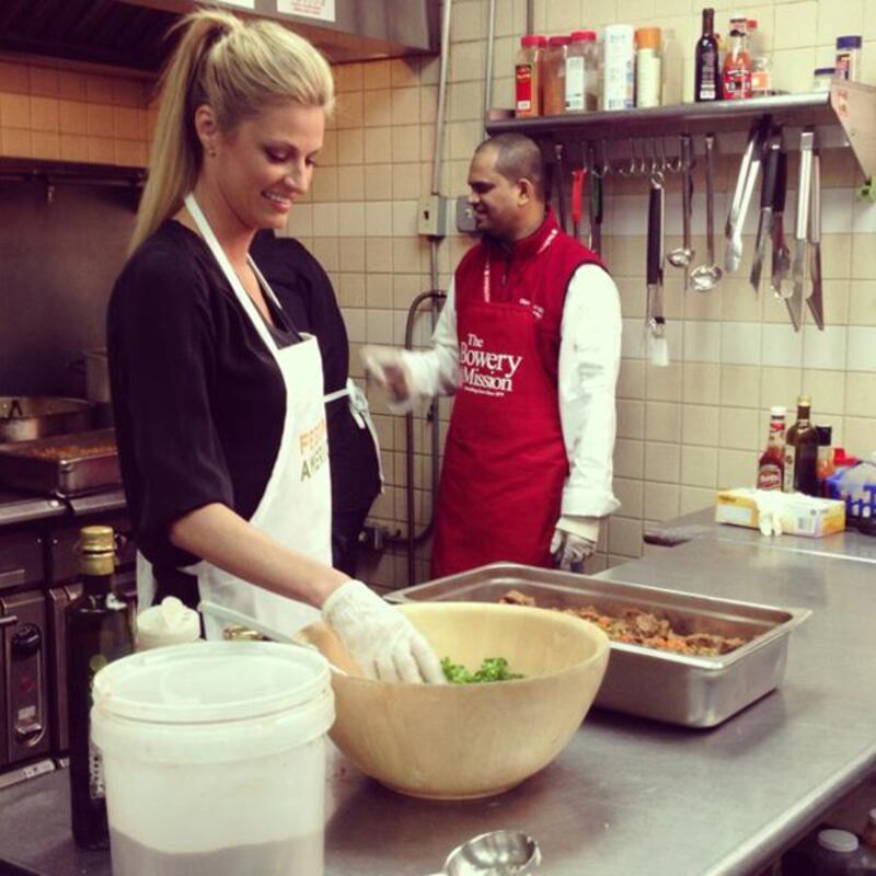 galleries/2013/03/10/ed-sheeran-kate-upton-more-celebrity-twitter-pictures-photos/130310-twit-pics-andrews_d95lfv