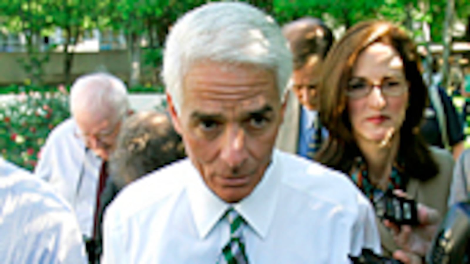 articles/2009/05/09/was-a-documentary-right-to-out-prominent-politicians/bellini-crist_25944_mejlz5