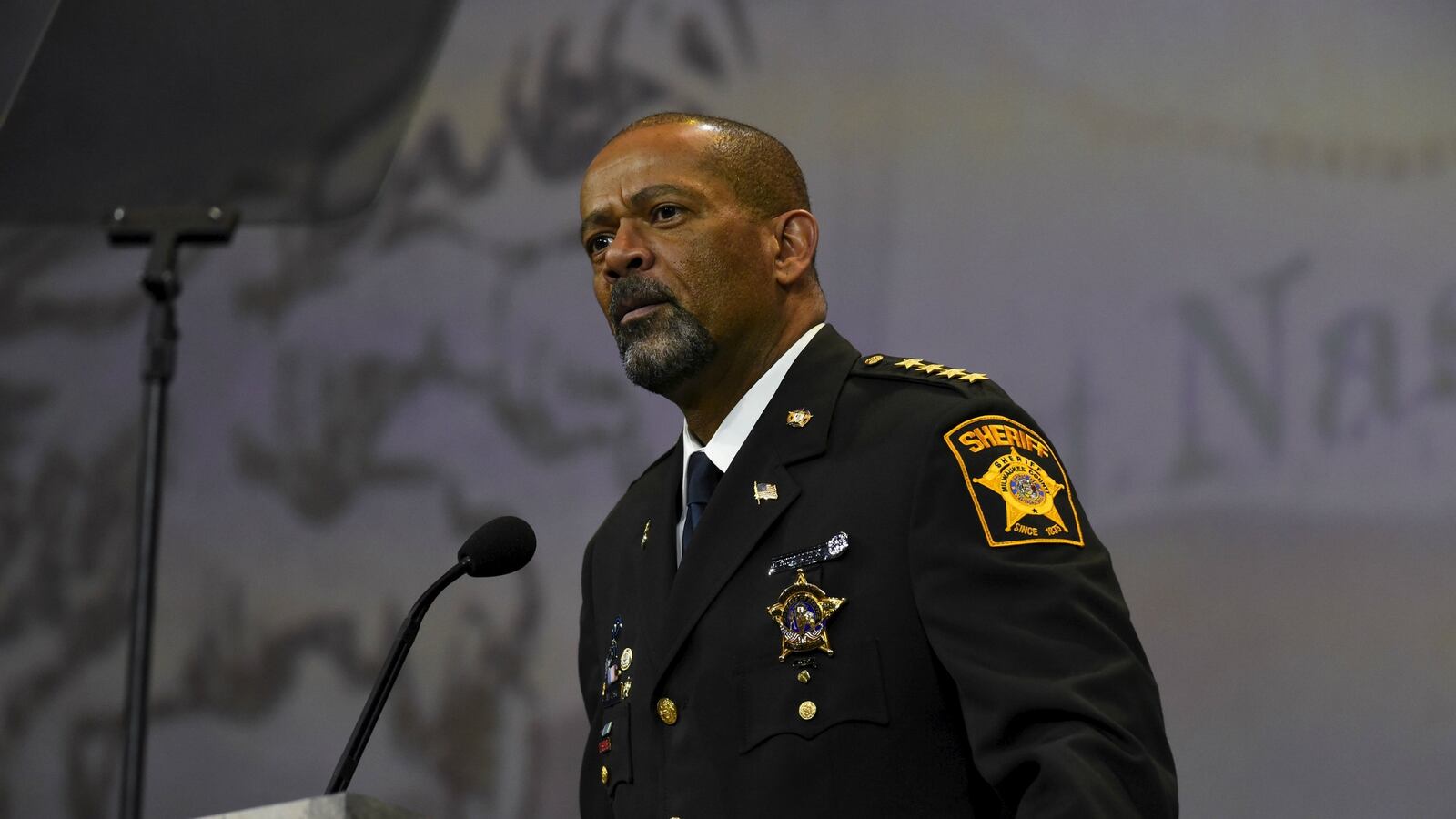 cheats/2015/10/28/sheriff-blm-and-isis-will-destroy-u-s/151028-clarke-cheat_udjlyr