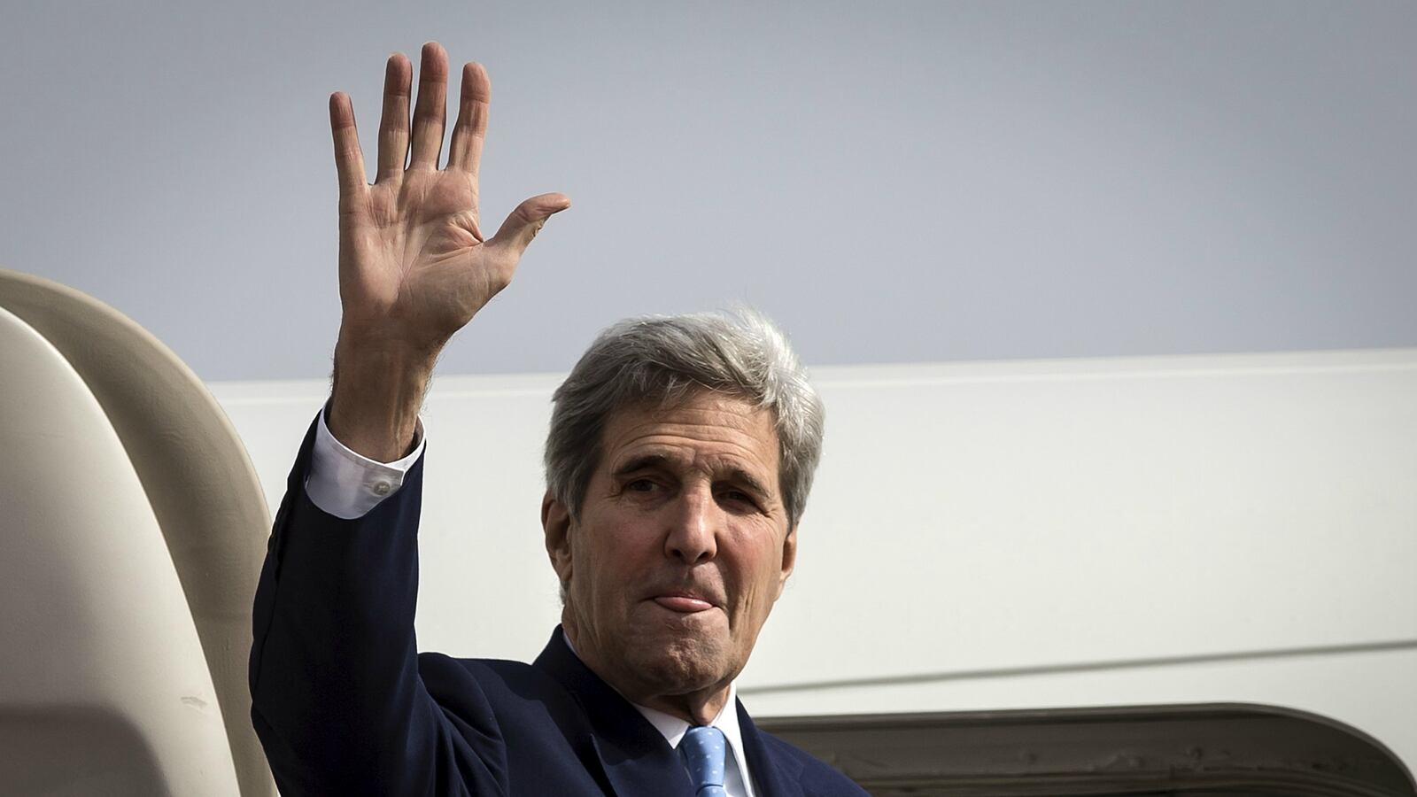 cheats/2015/10/27/u-s-we-ve-invited-iran-to-talk-syria/151027-kerry-cheat_giw2wp