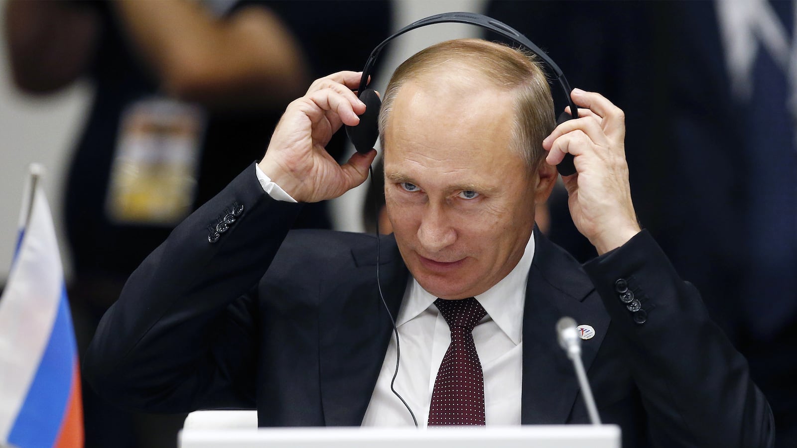 articles/2014/11/07/putin-is-killing-echo-of-moscow-russia-s-last-independent-radio-station/141106-nemtsova-echo-putin-tease_xbg8yx