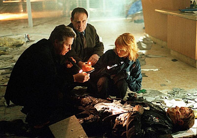 galleries/2009/12/21/23-shows-that-changed-television/decade-in-tv---csi_ruuunw