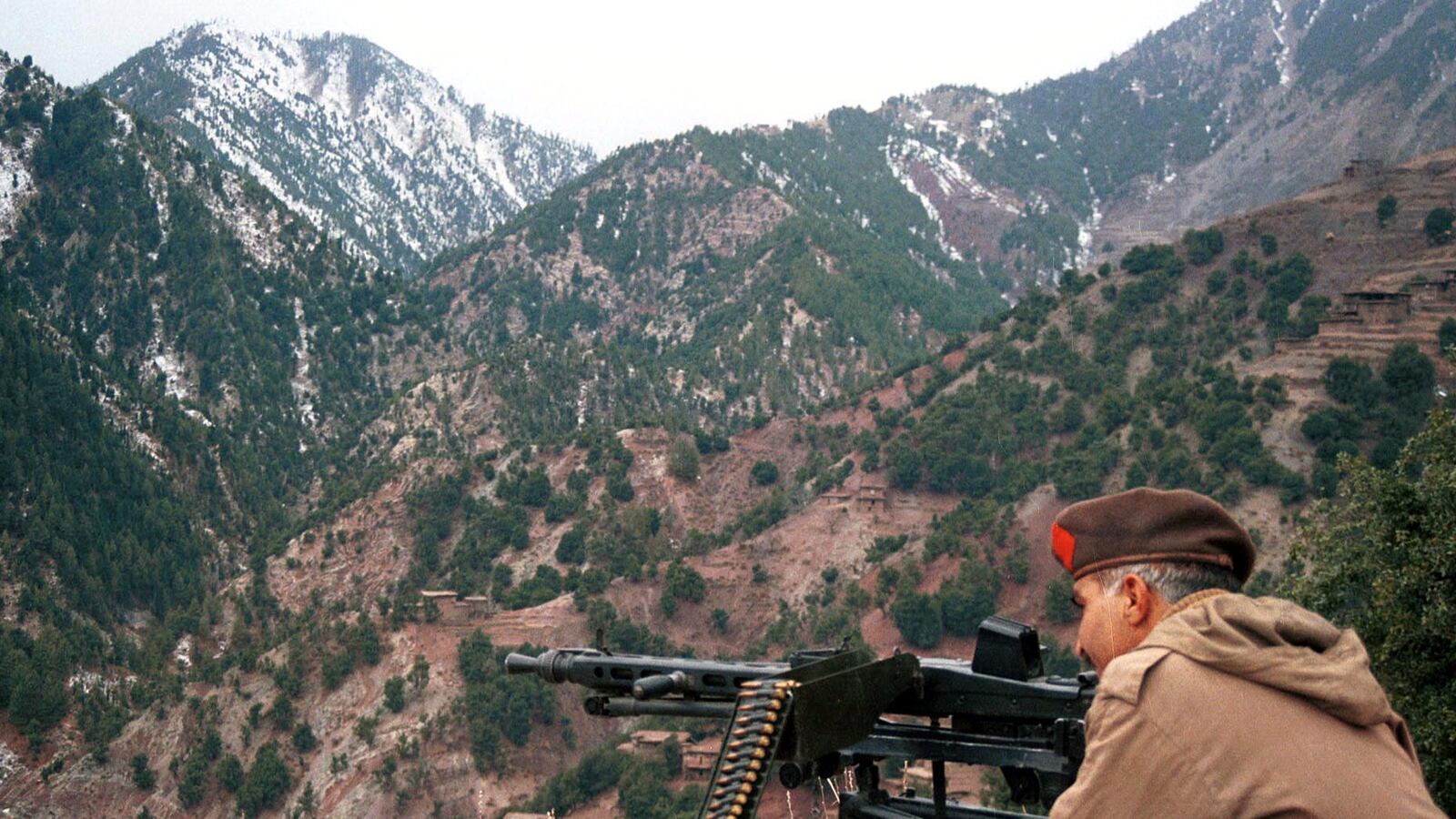 cheats/2013/04/11/15-taliban-killed-in-pakistan/130411-pakistan-militants-valley-cheat_slybsr