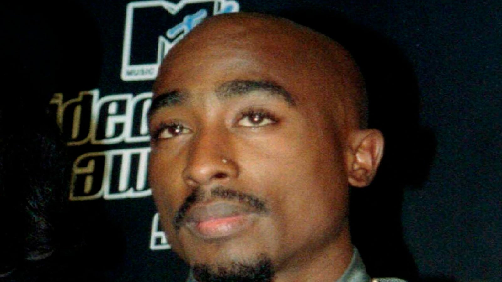 cheats/2016/12/26/church-gives-out-tupac-lyrics-instead-of-prayer/161226-tupac-lyrics-sri-lanka-church-cheat_z3isvw