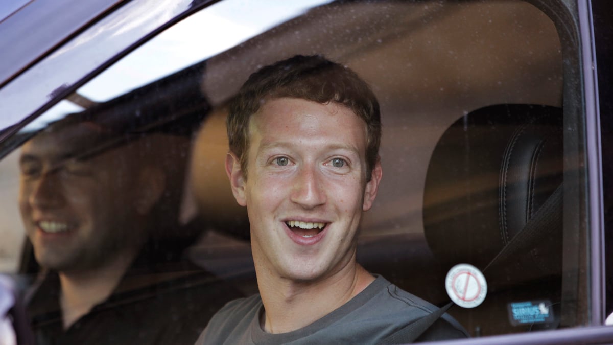 cheats/2012/08/17/zuckerberg-loses-600-million/zuckerburg-losses-post-ipo-cheat_kcd5lm