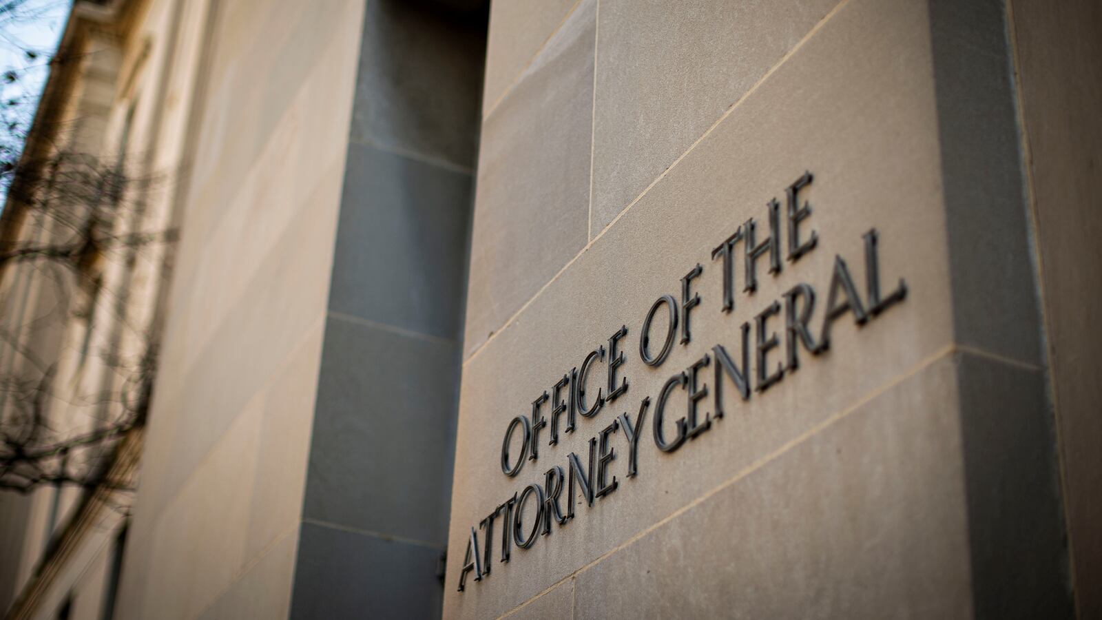 2020-12-15T155744Z_1337073620_RC2RNK925ARZ_RTRMADP_3_USA-JUSTICE_ynximc