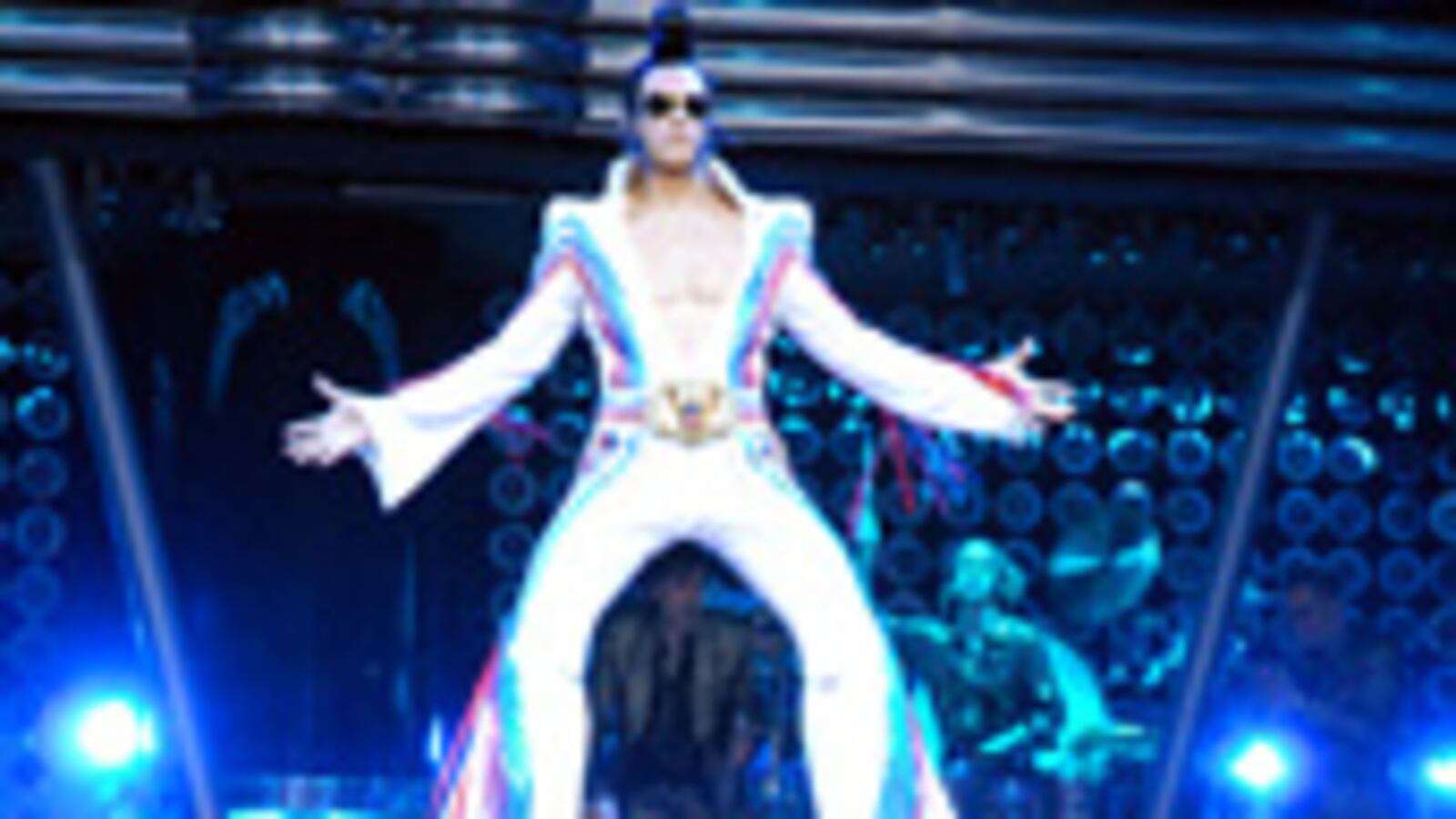 articles/2010/02/21/viva-las-vegas/abowitz-cirque-du-soleil-elvis_83437_cc2l1y