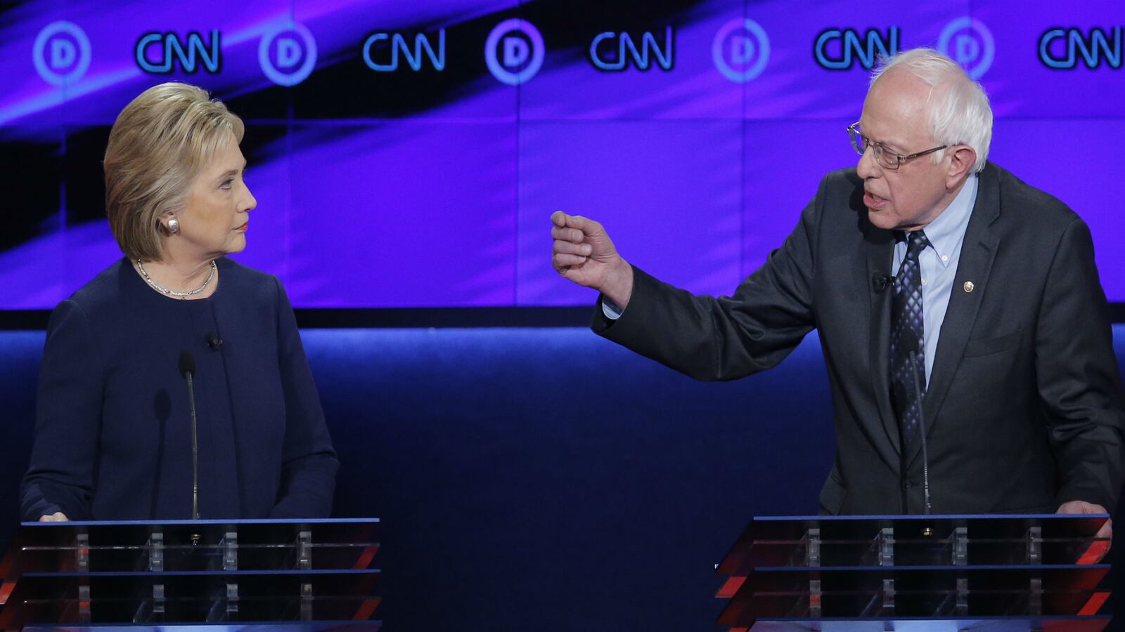 cheats/2016/04/06/sanders-hil-not-qualified-to-be-prez/160407-sanders-clinton-attack-cheat_lu5rtk