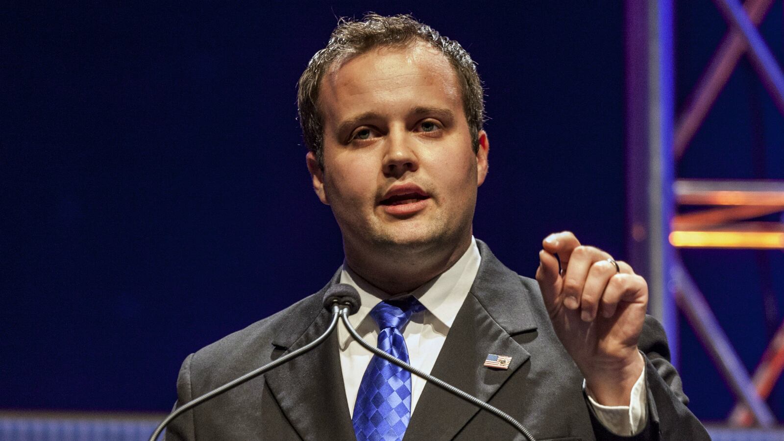 cheats/2015/08/26/josh-duggar-headed-to-rehab/150819-duggar-cheat_frfv4y