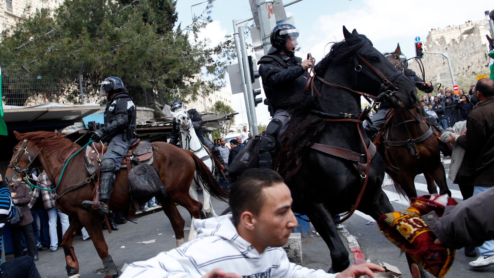 articles/2013/04/01/heightened-security-reduces-palestinian-land-day-demonstrations/land-day-openz_xpje7b