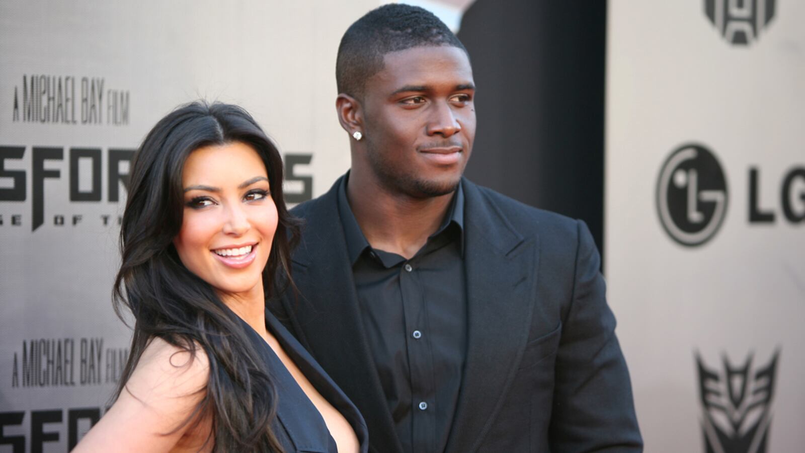 cheats/2011/11/12/former-publicist-kardashian-wedding-a-stunt/kardashian-reggie-bush-cheat_m78fet