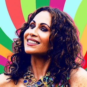 Minnie Driver in "Emily In Paris"