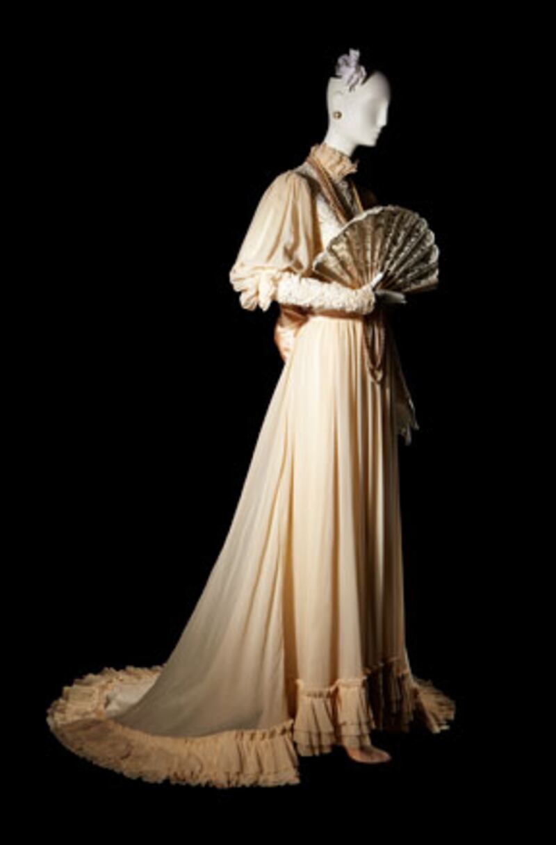 galleries/2010/03/24/yves-saint-laurent/murphy-ysl---17_cxr5ch