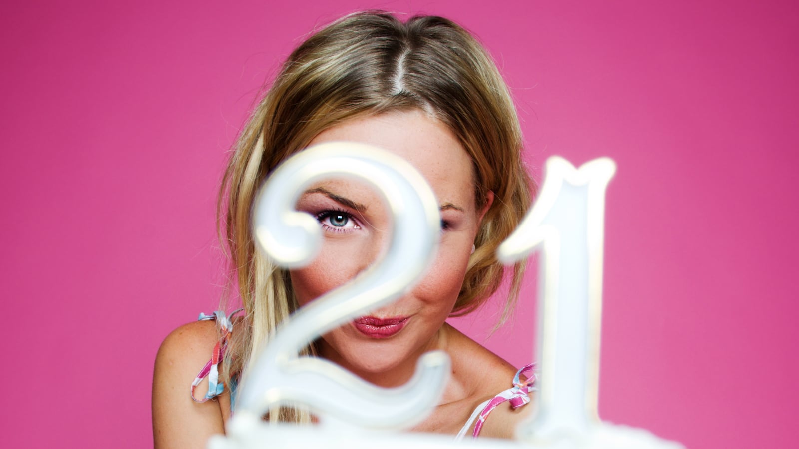 articles/2013/10/26/barely-legal-sometimes-mature-should-porn-raise-the-minimum-age-to-21/131024-porn-age-minimum-snow-tease_kinnsy