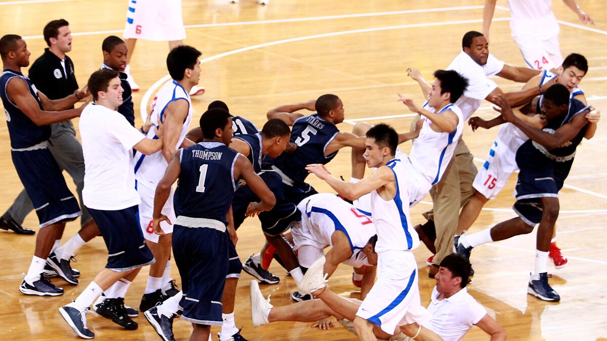 articles/2011/08/19/georgetown-china-basketball-fight-the-chinese-blogosphere-reacts-to-the-brawl/china-basketball-brawl-stone-fish_pphsmt