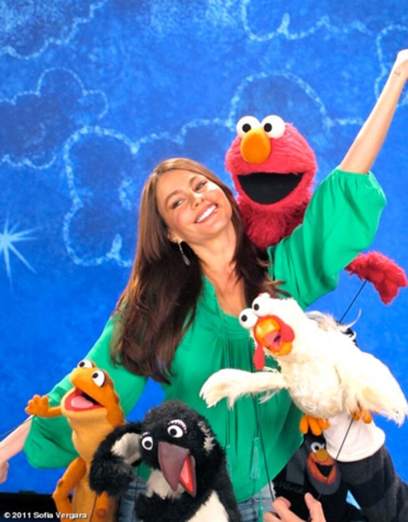 galleries/2011/10/09/sofia-vergara-ann-curry-elizabeth-hurley-more-celebrity-twitter-photos/sofia-vergara-best-celebrity-twitter-photos_iunpiq