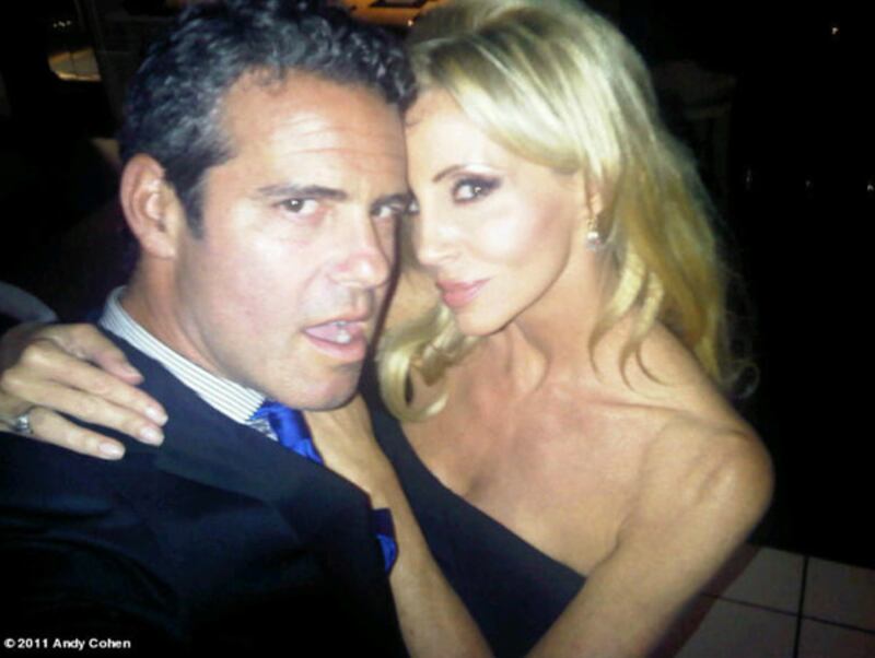 galleries/2011/08/14/best-celebrity-twitter-pictures/andy-cohen-best-celebrity-twitter-pictures_tjxq0d