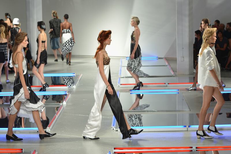 articles/2013/09/10/rodarte-spring-summer-2014-an-ode-to-los-angeles/130910-rodarte-embed_eo8psf