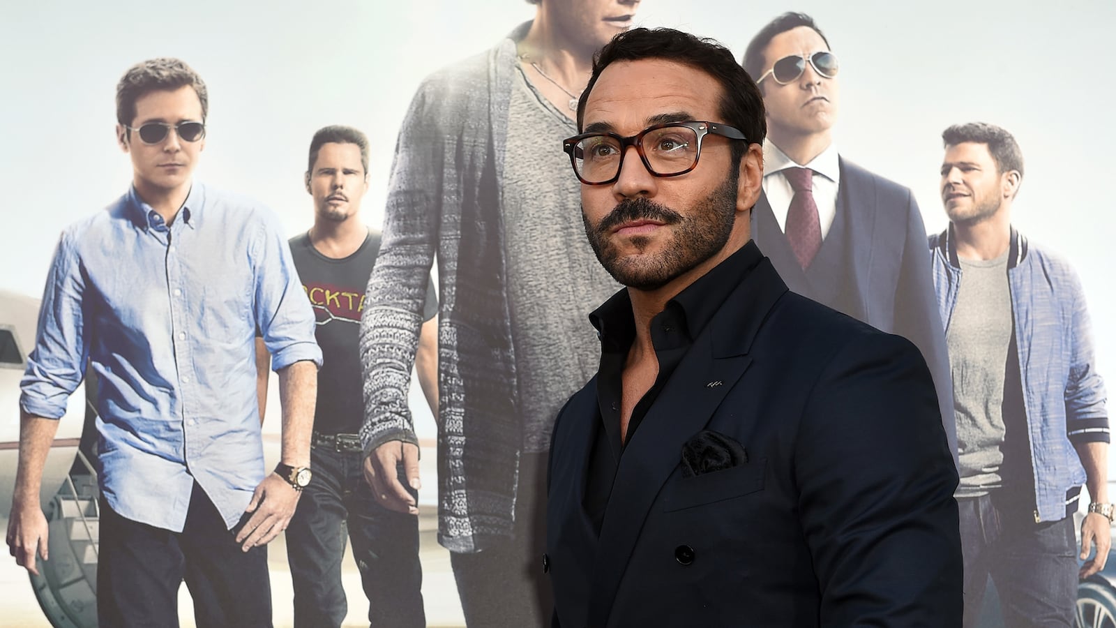 171101-fallon-Jeremy-Piven-tease_qpq8kr