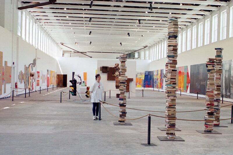articles/2014/01/19/get-cultured-on-your-weekend-getaway-best-trips-for-art-lovers/140117-moca-art-lova_ufihvb