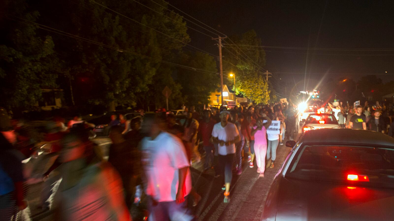 cheats/2014/08/13/police-shoot-another-in-ferguson/140813-missouri-second-shooting-cheat_gozynq