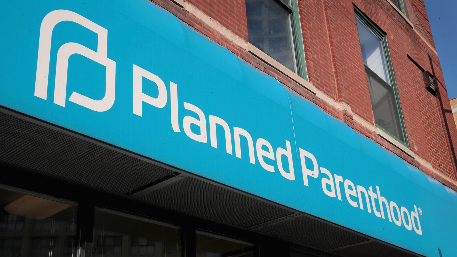 190304-planned-parenthood-tease_zoqmwg