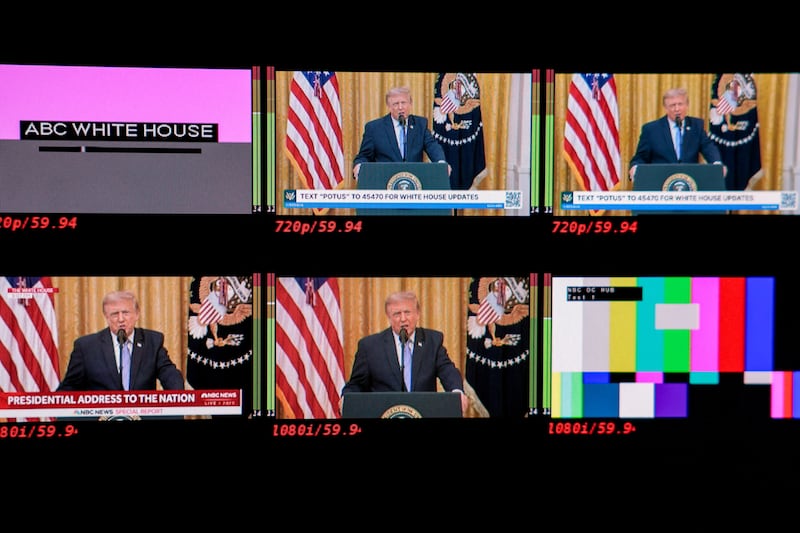 Screens inside the James S. Brady Press Briefing Room of the White House display U.S. President Donald Trump speaking about election security during an address to the nation from the East Room of the White House, except for ABC and NBC, who chose to not air the address live on their primary platforms, in Washington, D.C., U.S., July 16, 2026. REUTERS/Kylie Cooper     TPX IMAGES OF THE DAY