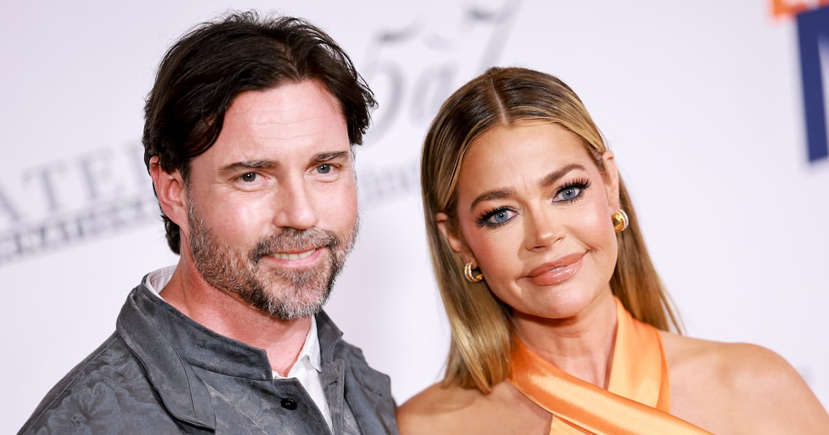 Denise Richards’ Husband Files for Divorce