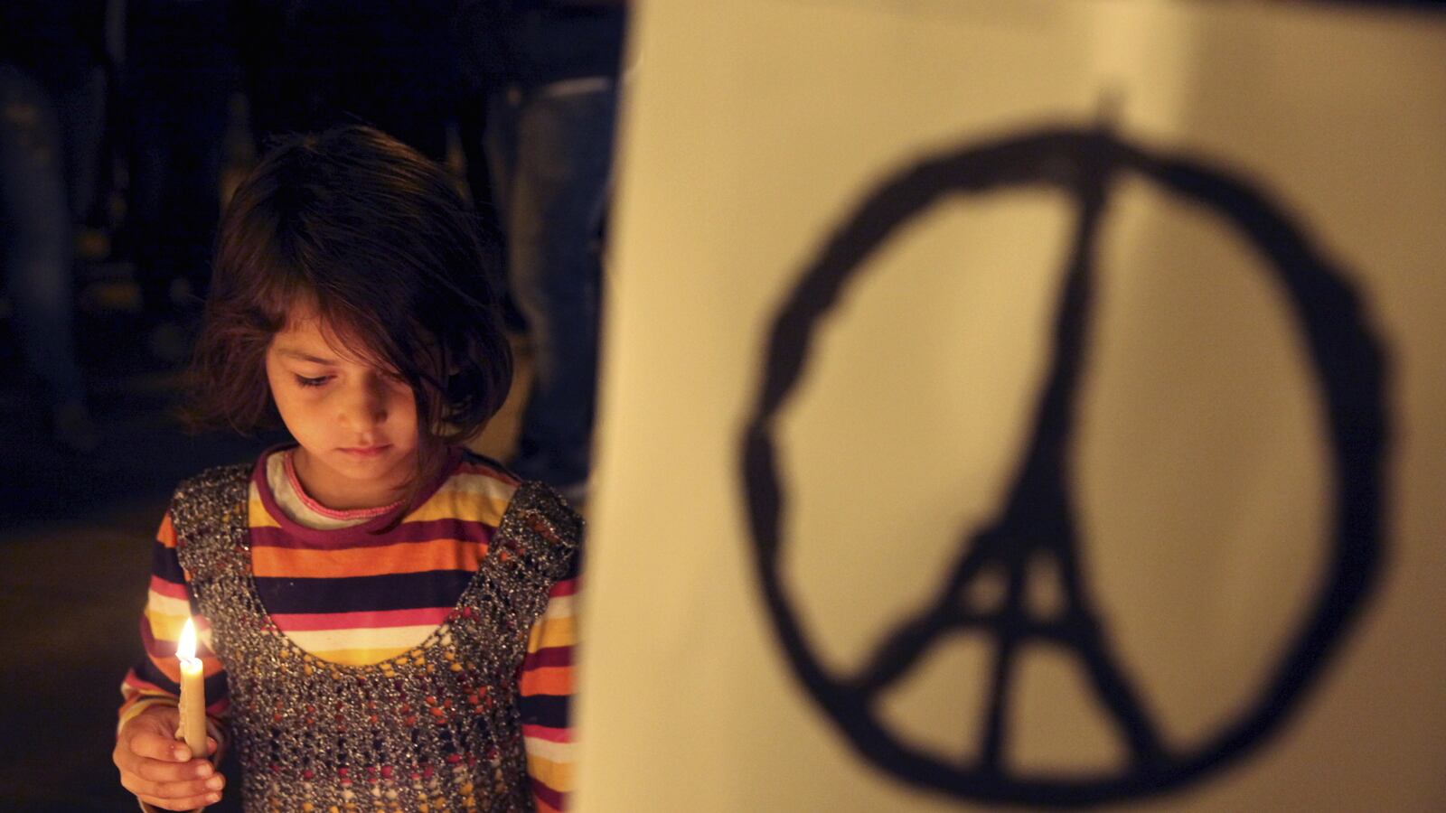 cheats/2015/11/15/officials-paris-attackers-spoke-to-isis/151115-parisisis-cheat_hush6o