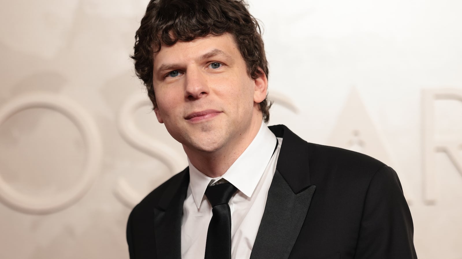 Jesse Eisenberg attends the 97th Annual Oscars at Dolby Theatre on March 02, 2025 in Hollywood, California.