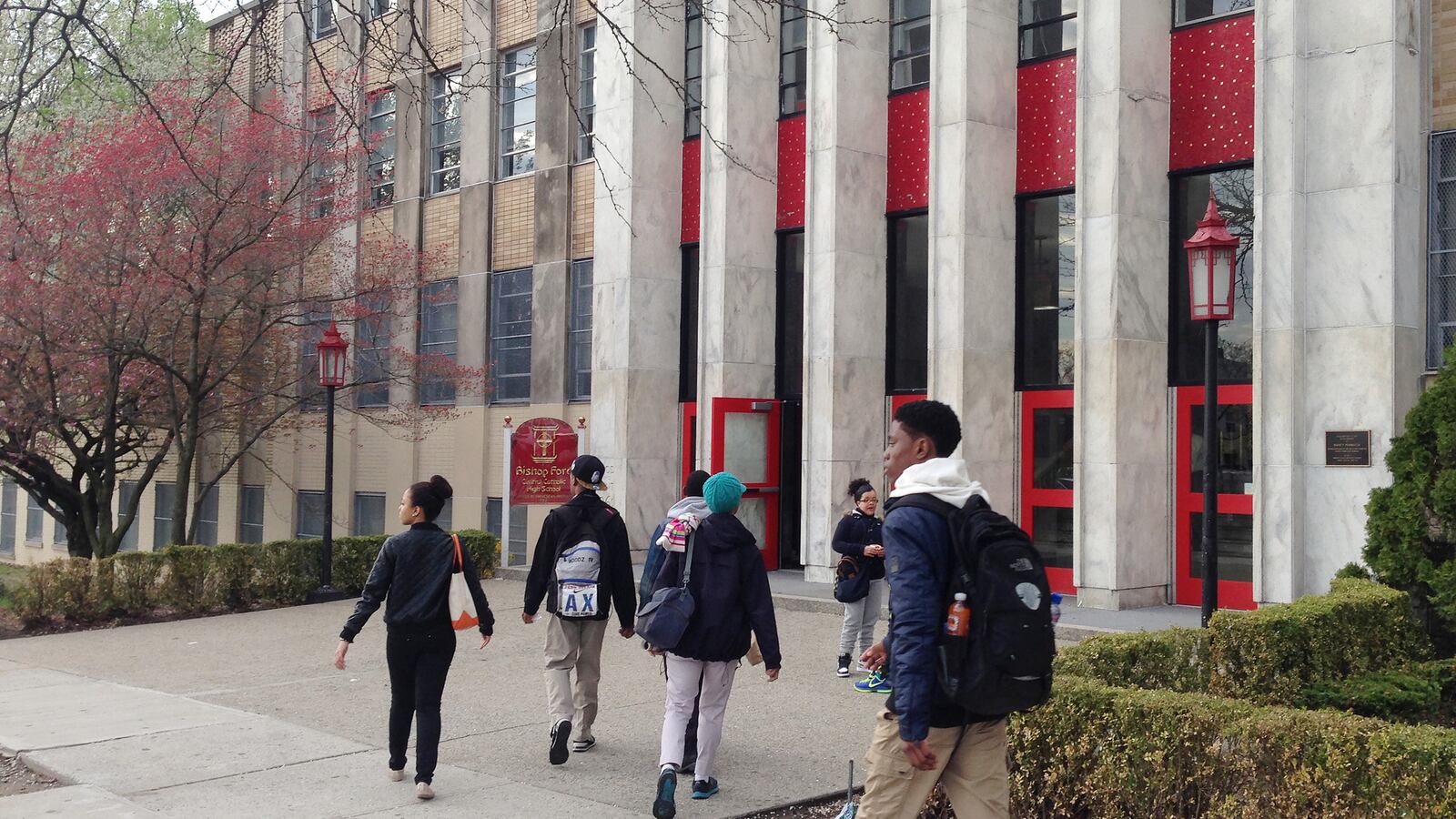 cheats/2014/05/07/40-of-12th-graders-read-proficiently/140507-education-cheat_bnbuza