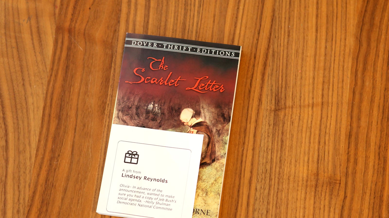 articles/2015/06/12/the-dnc-mailed-us-a-scarlet-letter/150612-nuzzi-dnc-gift-tease_ovdwmr