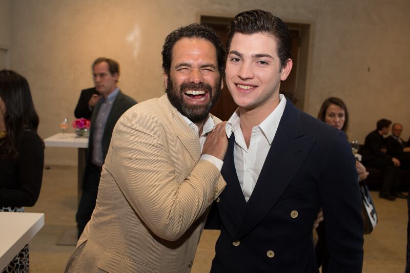 galleries/2013/06/12/the-daily-beast-credit-suisse-s-art-basel-2013-dinner-honoring-theaster-gates-photos/130613-Theaster-Gates-13_ihtuac