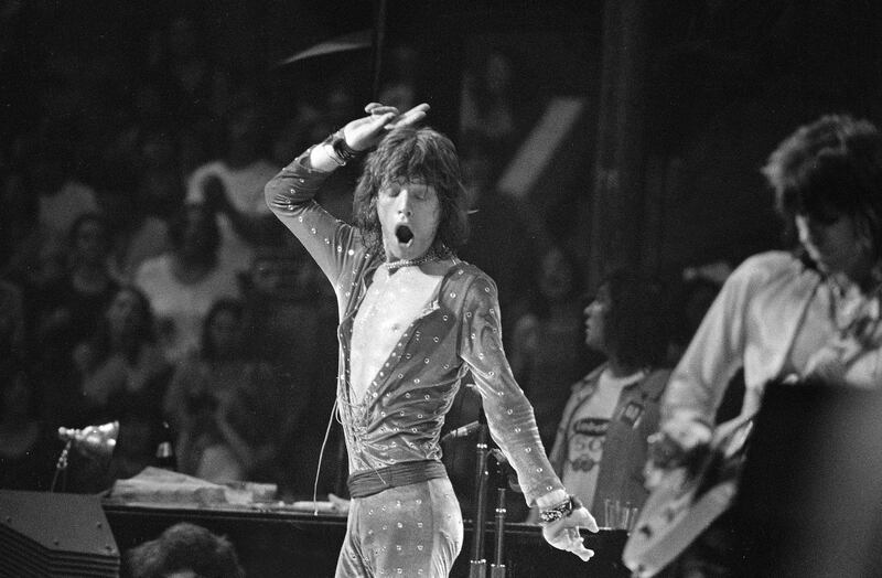 galleries/2012/11/18/50-years-of-the-rolling-stones-mick-jagger-fashion-photos/16mick-jagger3_kcnfcd