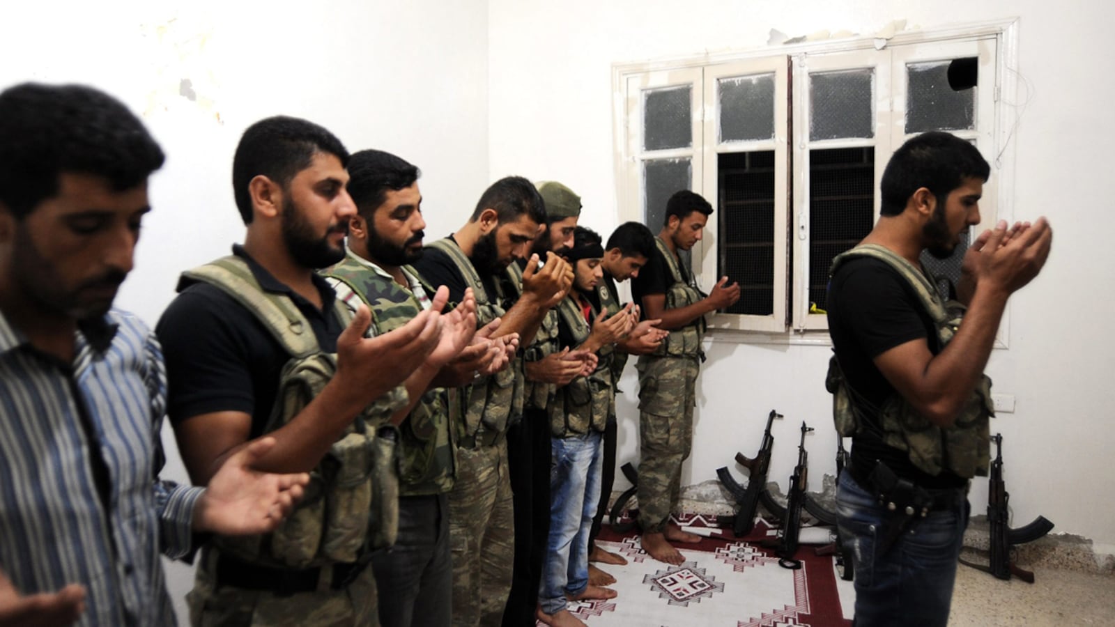 articles/2012/08/24/are-syria-s-rebels-getting-too-extreme/syria-conflict-sectarianism-dettmer_vjknkf