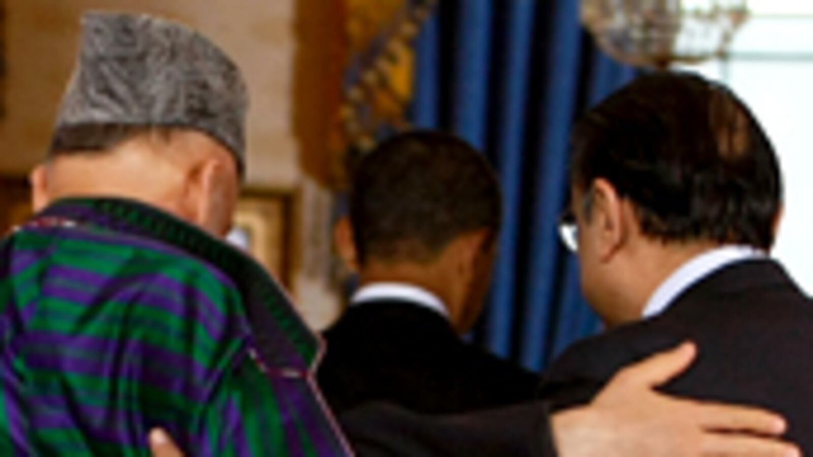 articles/2009/05/08/obamas-new-amigos/gelb-pakistan-obama_25823_fuesy5
