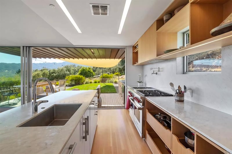 211102-OMG-Sonoma-05_pfpuaq