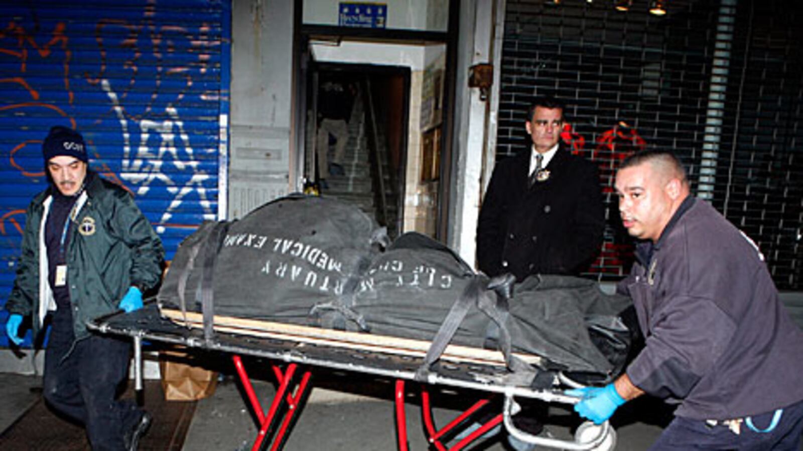 cheats/2009/12/18/4-dead-in-manhattan-shooting/nyc-shooting_qwa5vw