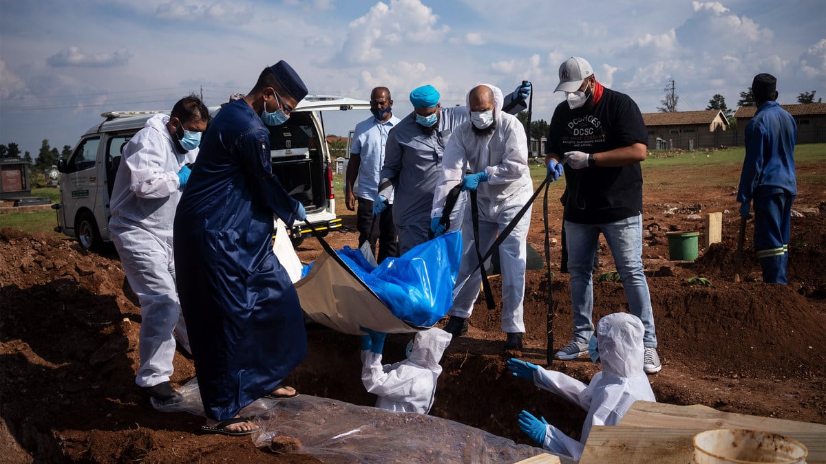 210215-Obaji-Africa-Covid-19-burials-tease_dh1jrh