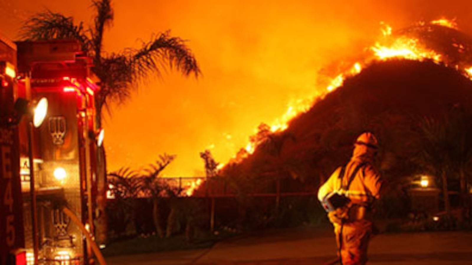 cheats/2008/11/17/whose-roof-is-on-fire/fires_4974_oeuk13