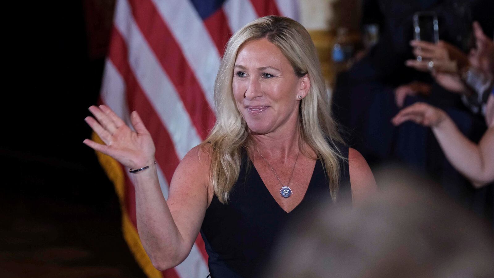 2023-04-05T012059Z_1927465735_RC2080A7CEHE_RTRMADP_3_USA-TRUMP_hfswy2