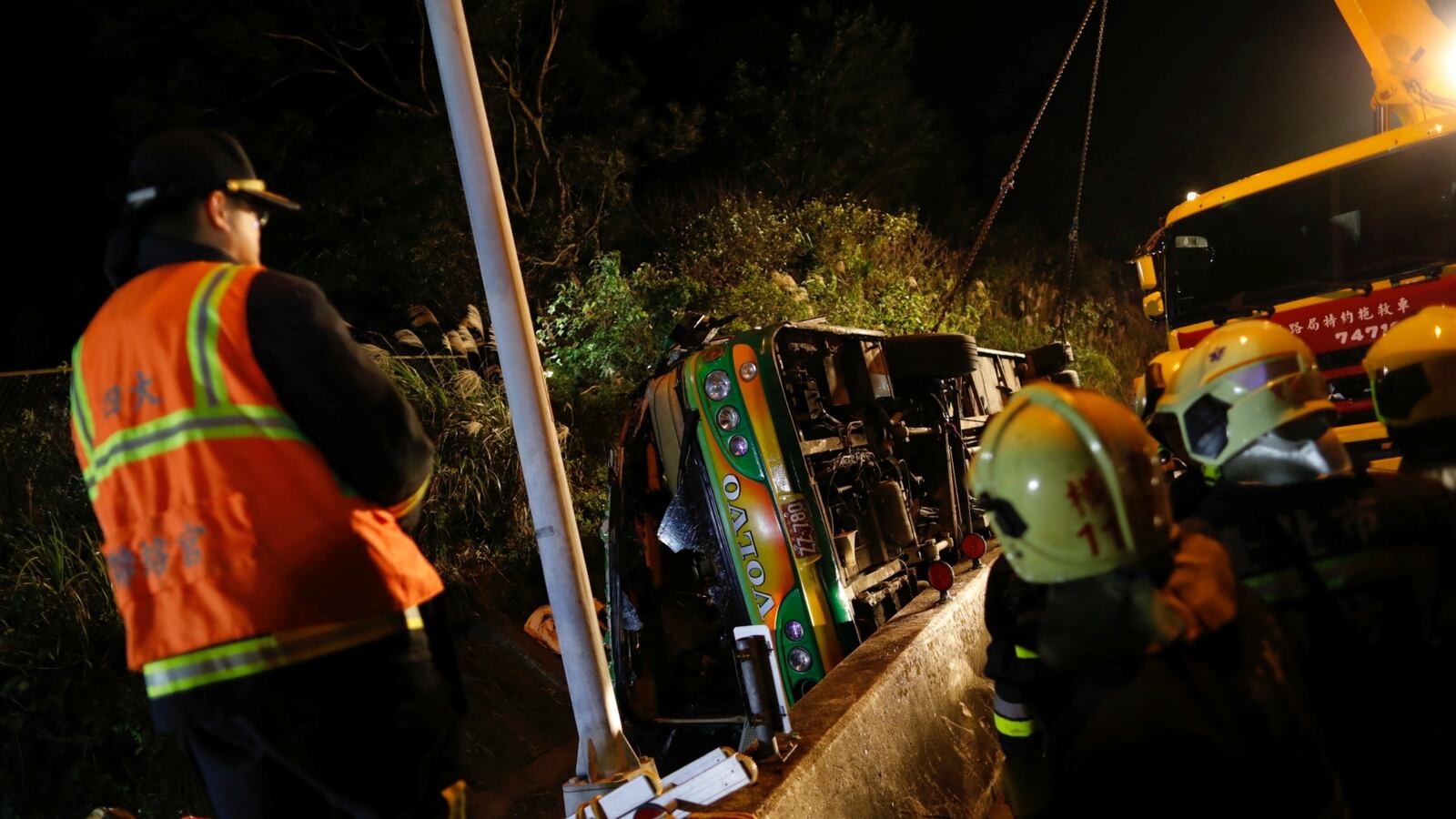 cheats/2017/02/13/28-dead-in-taiwan-bus-crash/170213-taiwan-bus-cheat_cb6mmz