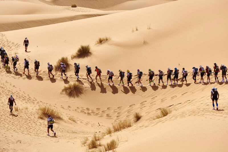 galleries/2016/04/13/marathon-in-the-moroccan-desert/160413-morocco-race10_uymfkv