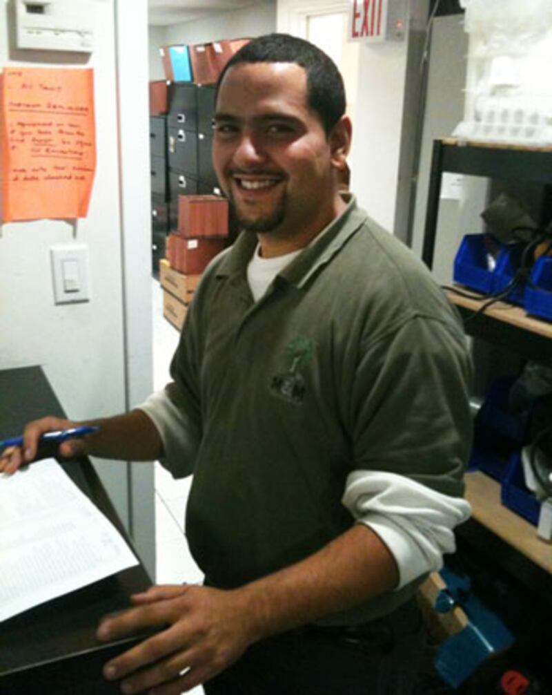 galleries/2010/08/26/hot-exterminators/hot-exterminators---junior_x8gxlz