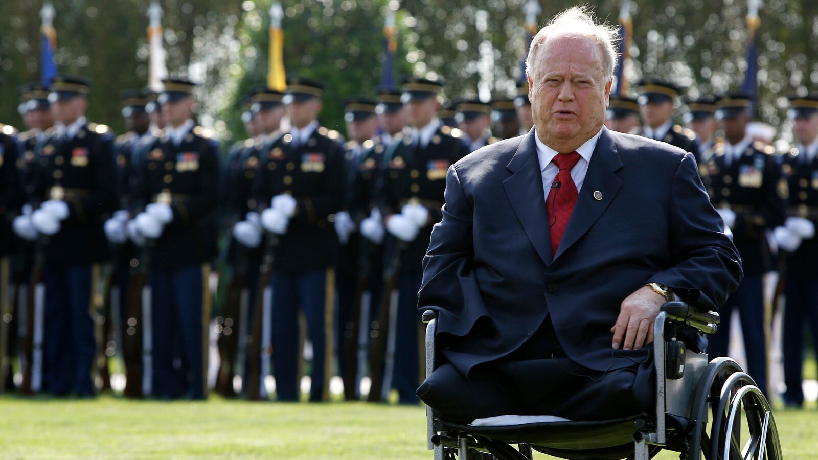 2014-09-19T120000Z_55759572_GM1EA9K00NL01_RTRMADP_3_USA-MILITARY_hufbd6